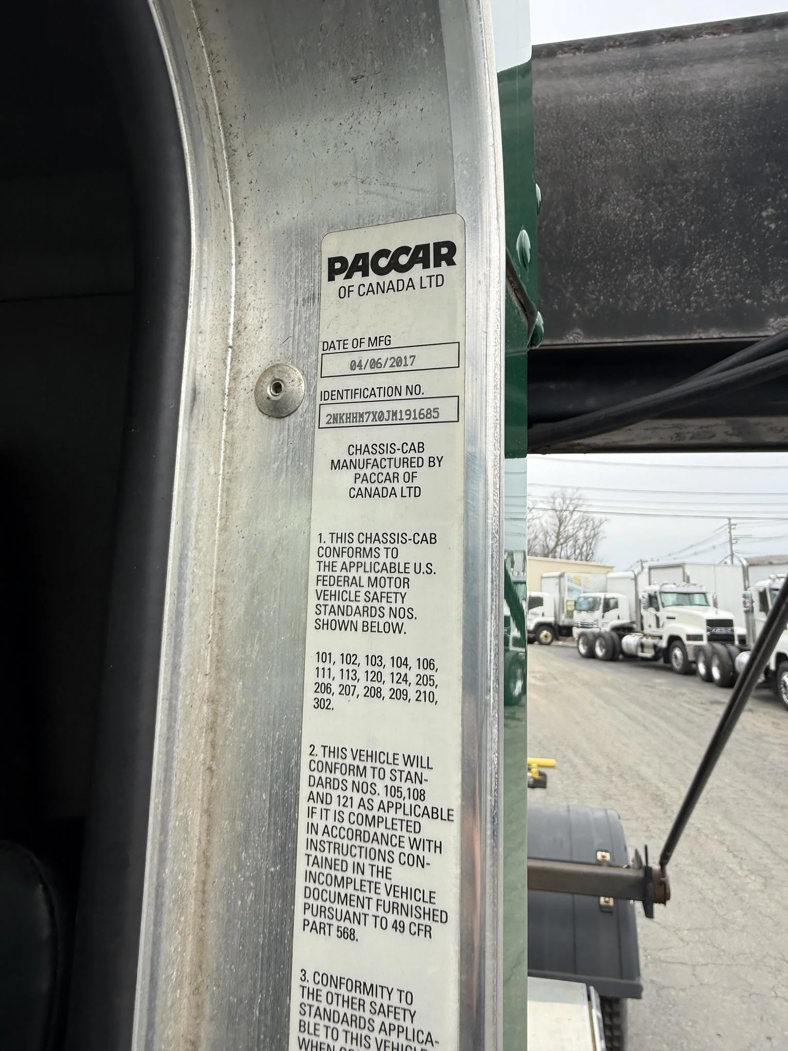 2018 Kenworth T370 - image 5