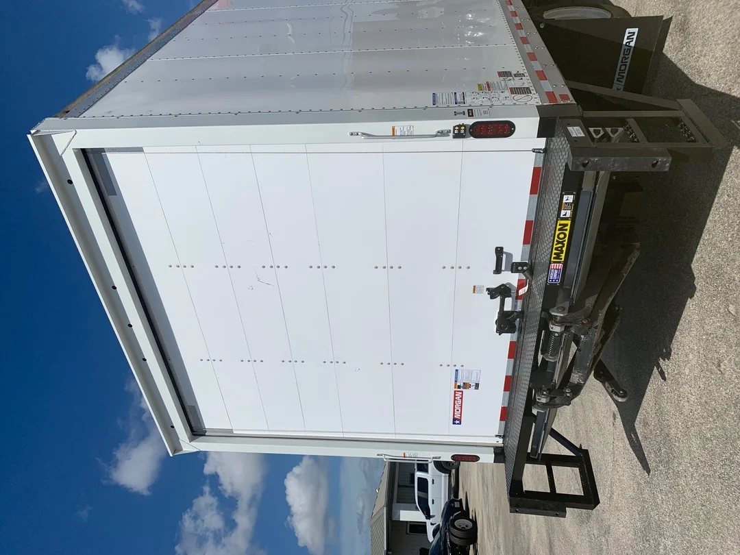 2025 Isuzu NRR - image 7