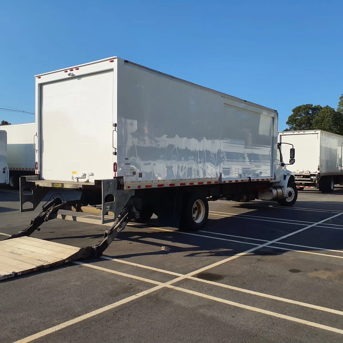 2020 International MV - image 4