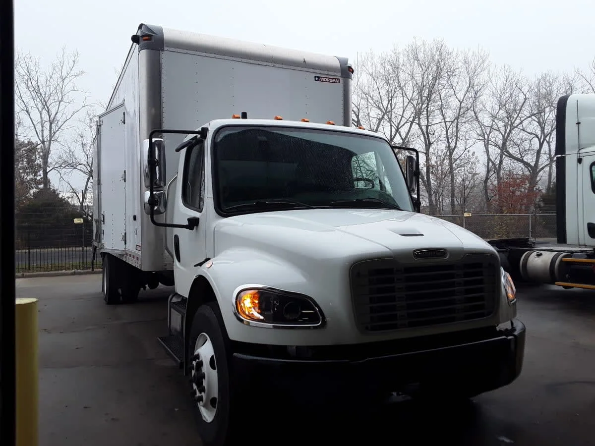 2020 Freightliner M2 106 - image 3