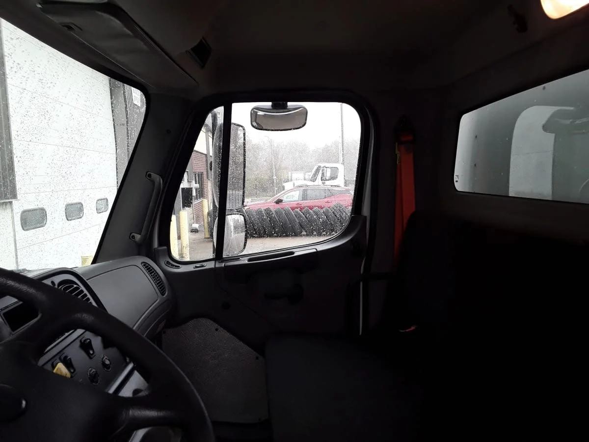 2020 Freightliner M2 106 - image 8