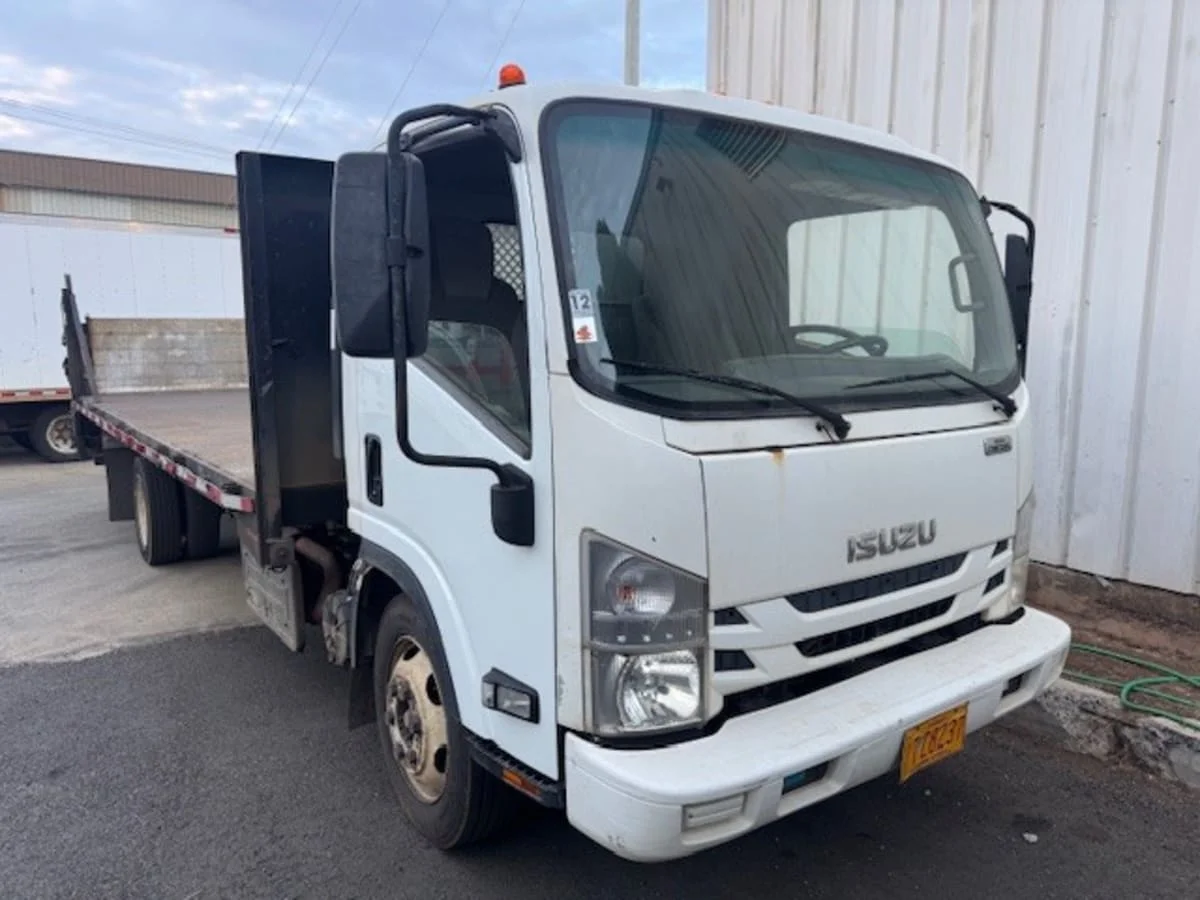 2020 Isuzu NQR in Kapolei, HI — photo 3