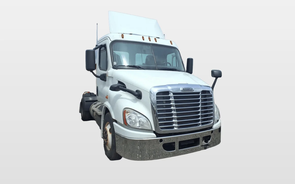 2018 Freightliner Cascadia - image 1