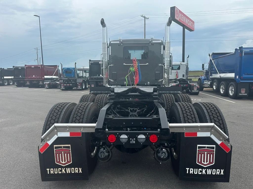 2027 Kenworth in Mobile, AL — photo 3