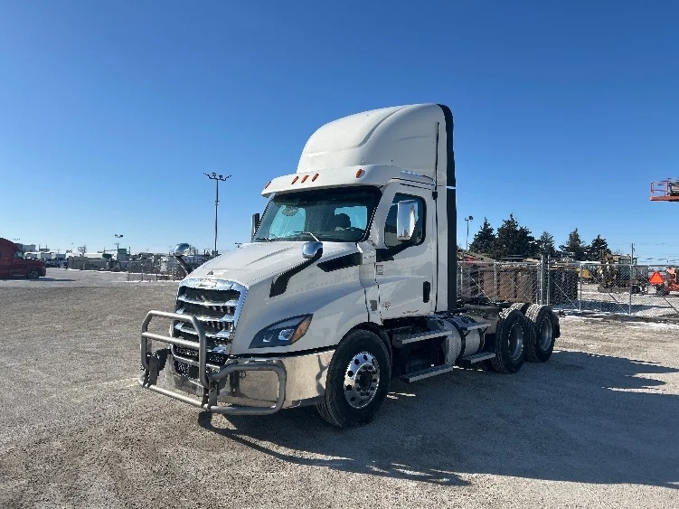 2021 Freightliner in Sturtevant, WI — photo 3