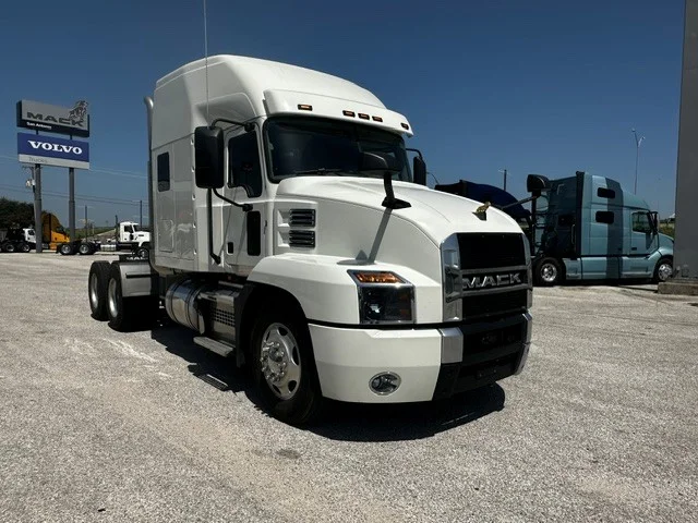 2020 Mack Anthem in San Antonio, TX