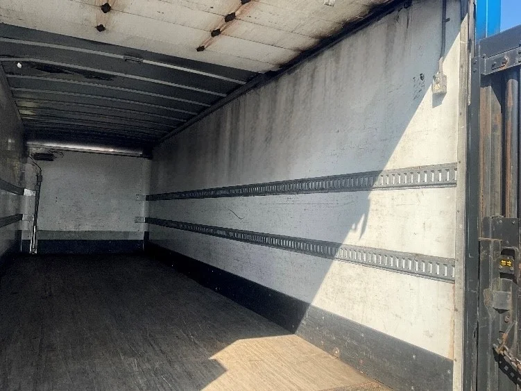 2017 Freightliner M2 106 - image 9