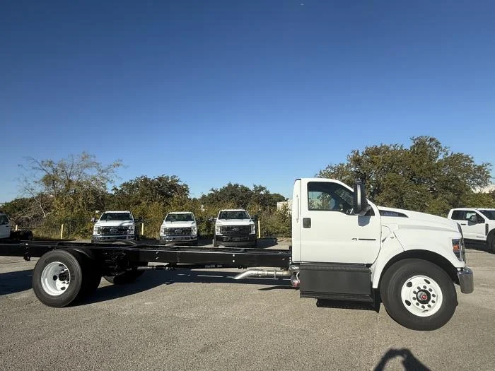2027 Ford F-650 in Dallas, TX — photo 7