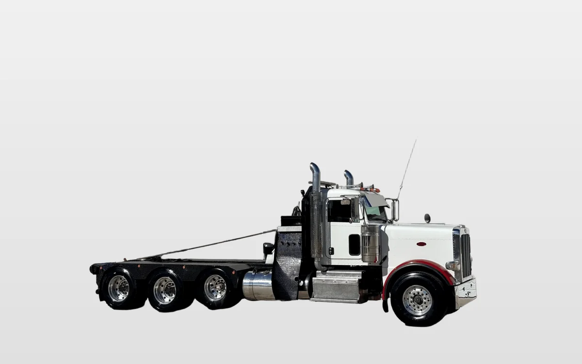 2012 Peterbilt - image 1