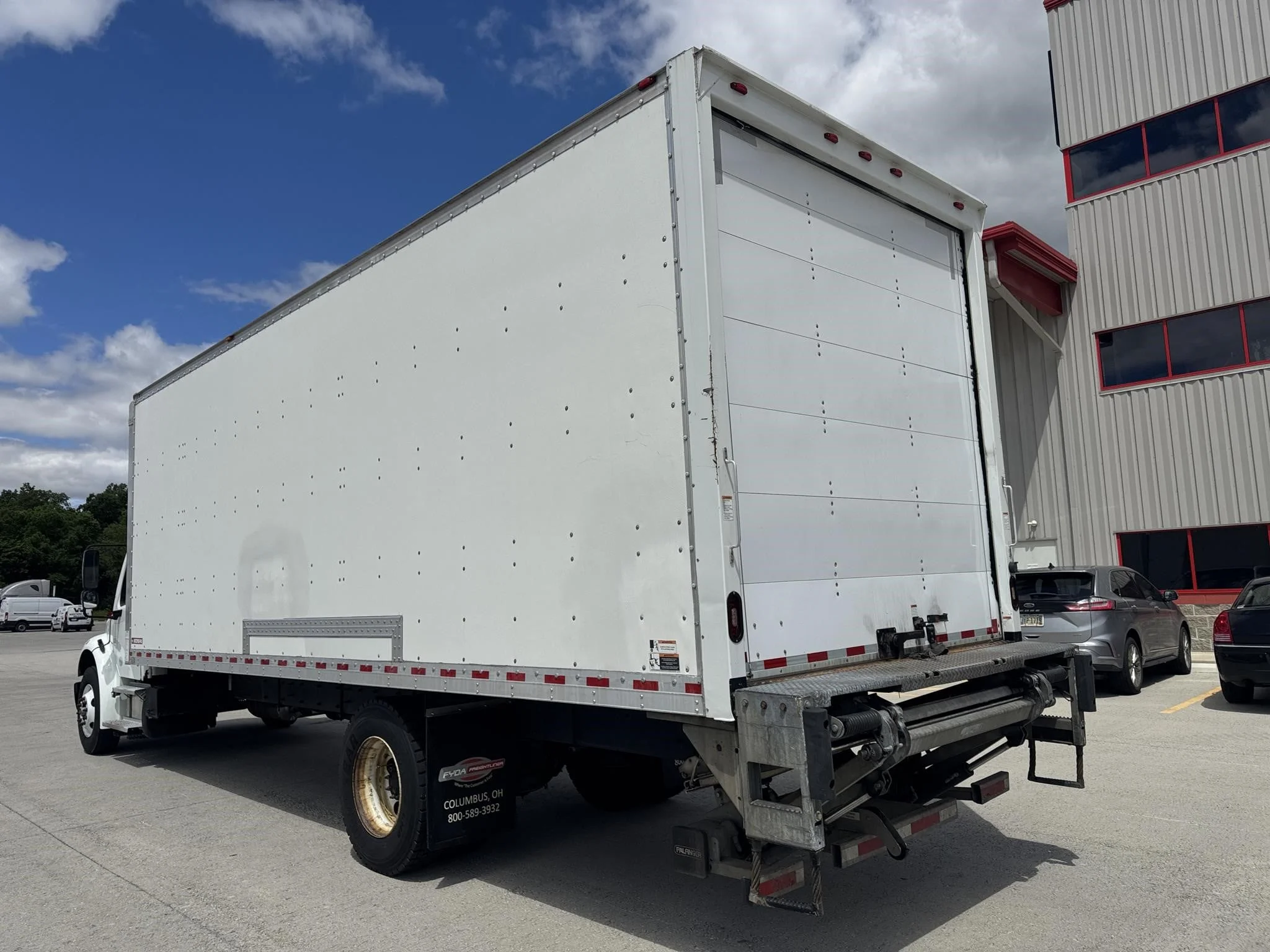 2019 Freightliner eM2 — photo 5
