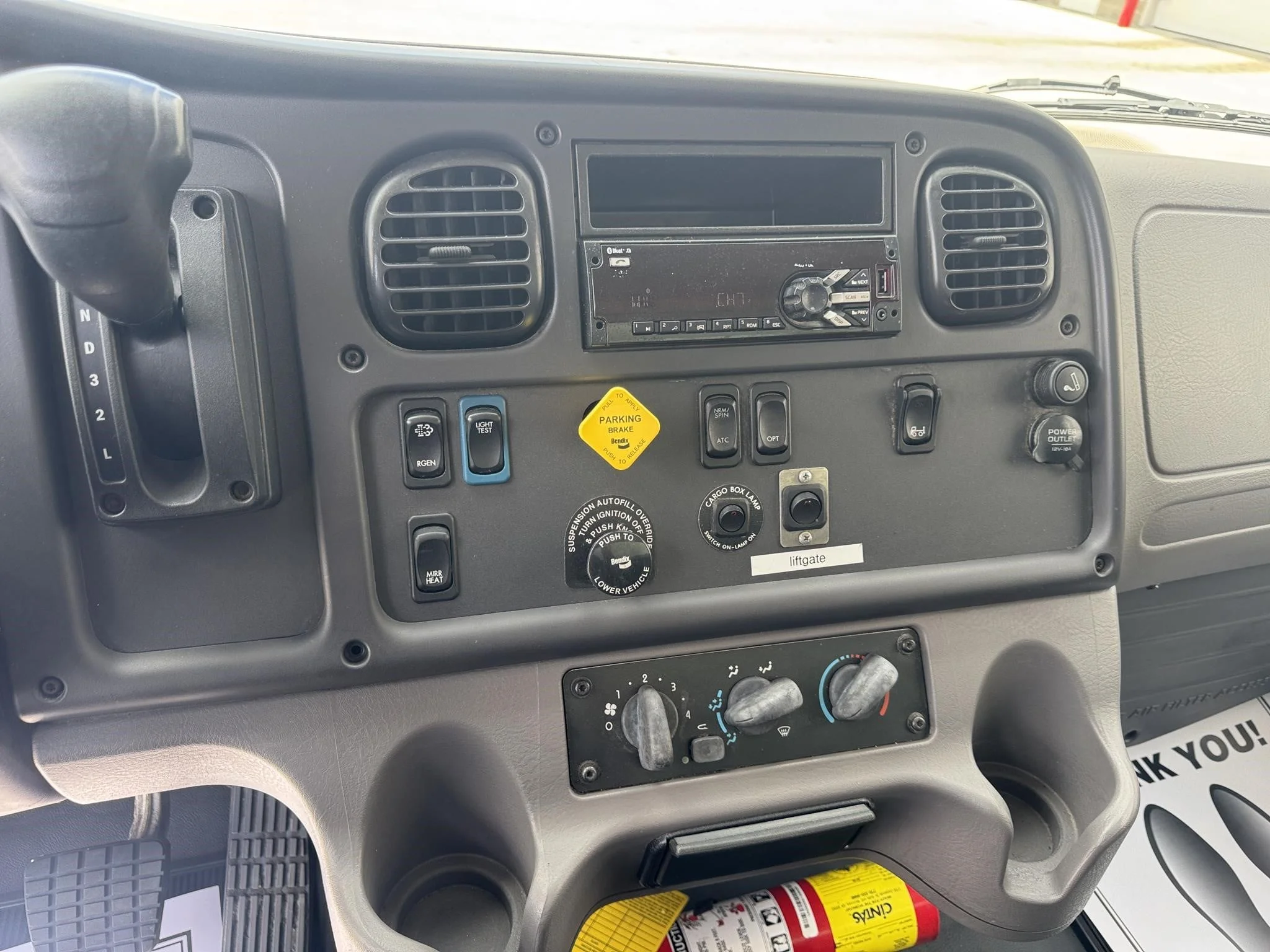 2019 Freightliner eM2 — photo 17