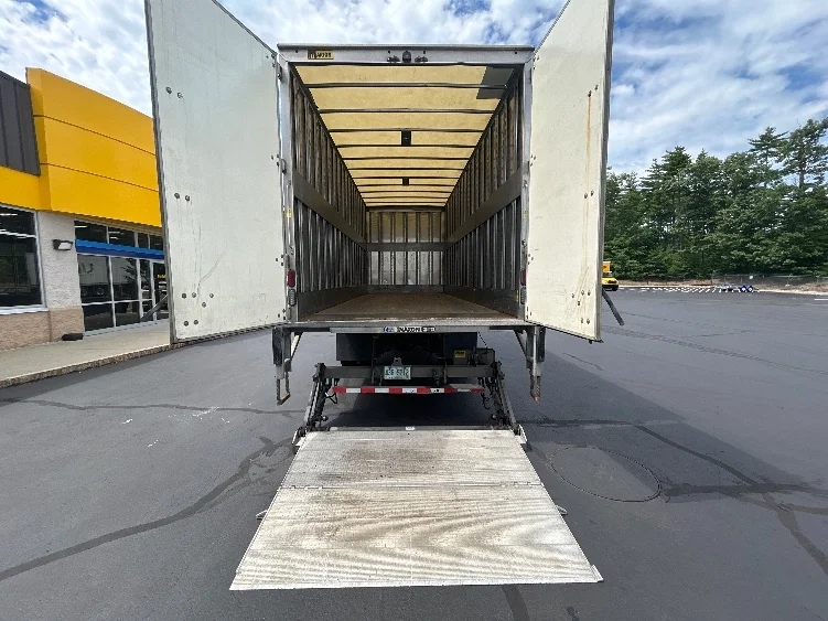 2022 Freightliner eM2 in Braintree, MA — photo 9