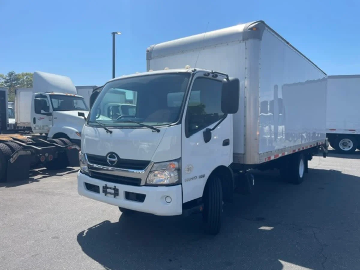 2019 Hino 195