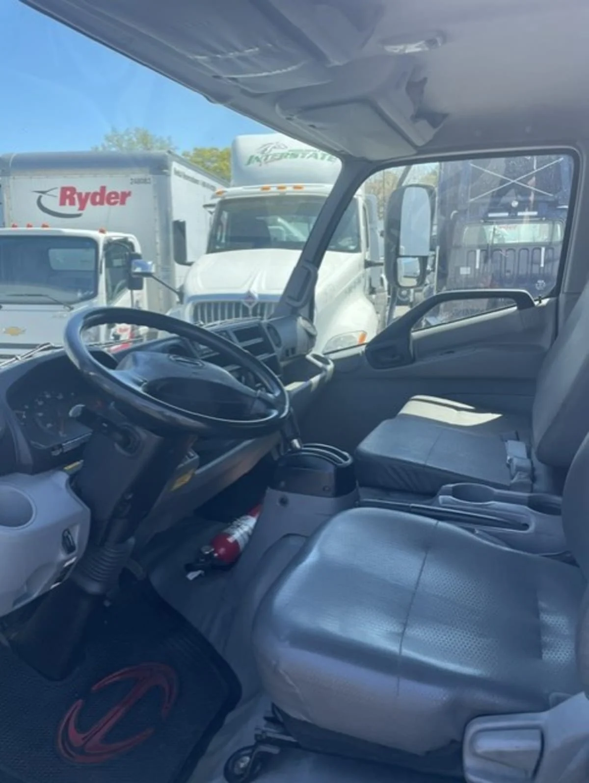 2019 Hino 195 in Farmingdale, NY — photo 7