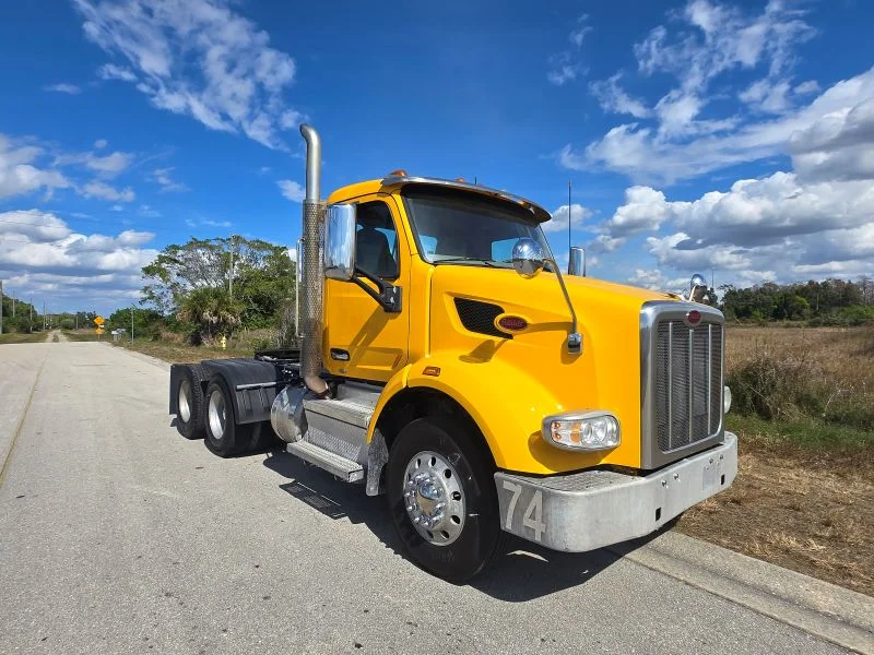 2020 Peterbilt 567 in Fort Lauderdale, FL — photo 9