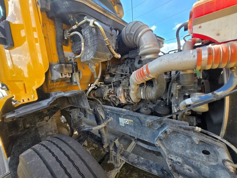 2020 Peterbilt 567 in Fort Lauderdale, FL — photo 4