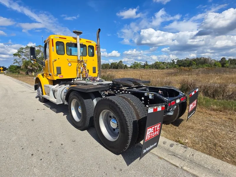2020 Peterbilt 567 in Fort Lauderdale, FL — photo 6