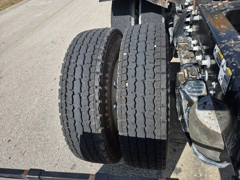2020 Peterbilt 567 in Fort Lauderdale, FL — photo 14