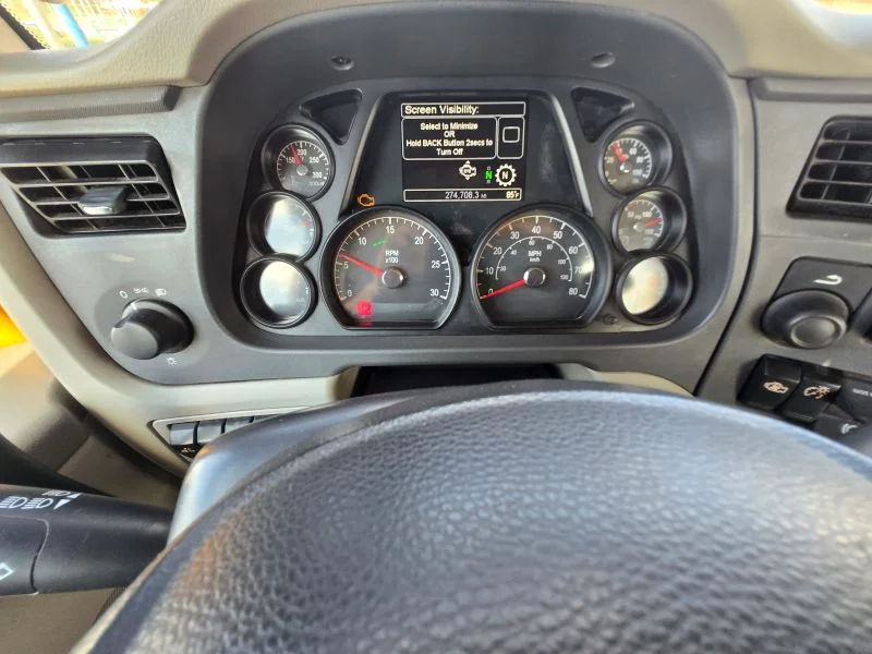 2020 Peterbilt 567 in Fort Lauderdale, FL — photo 8