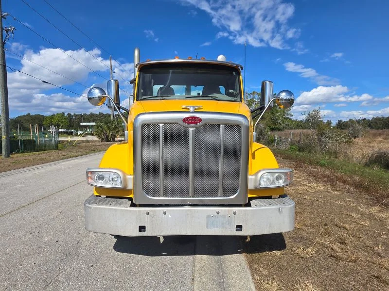2020 Peterbilt 567 in Fort Lauderdale, FL — photo 11