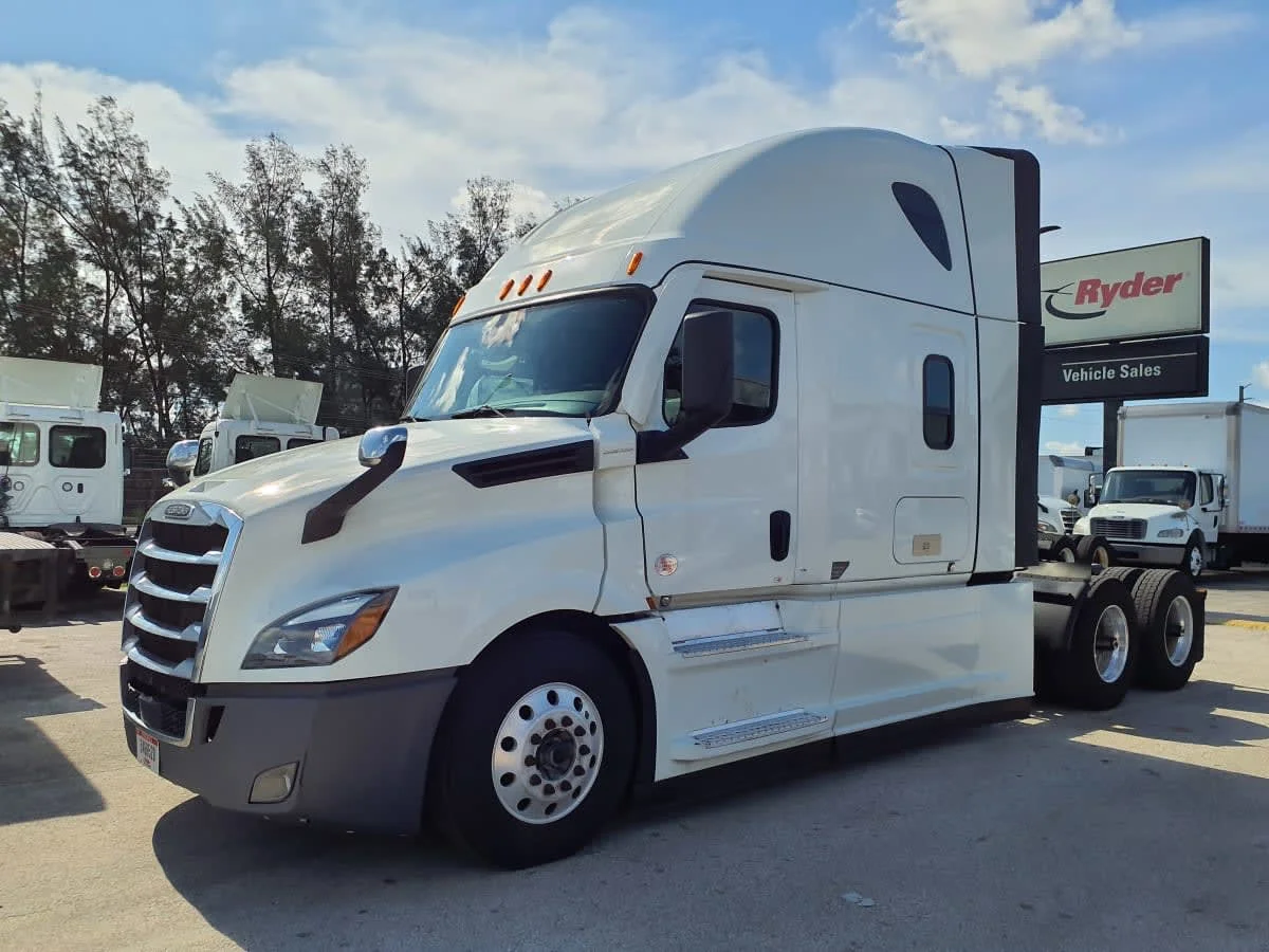 2023 Freightliner Cascadia