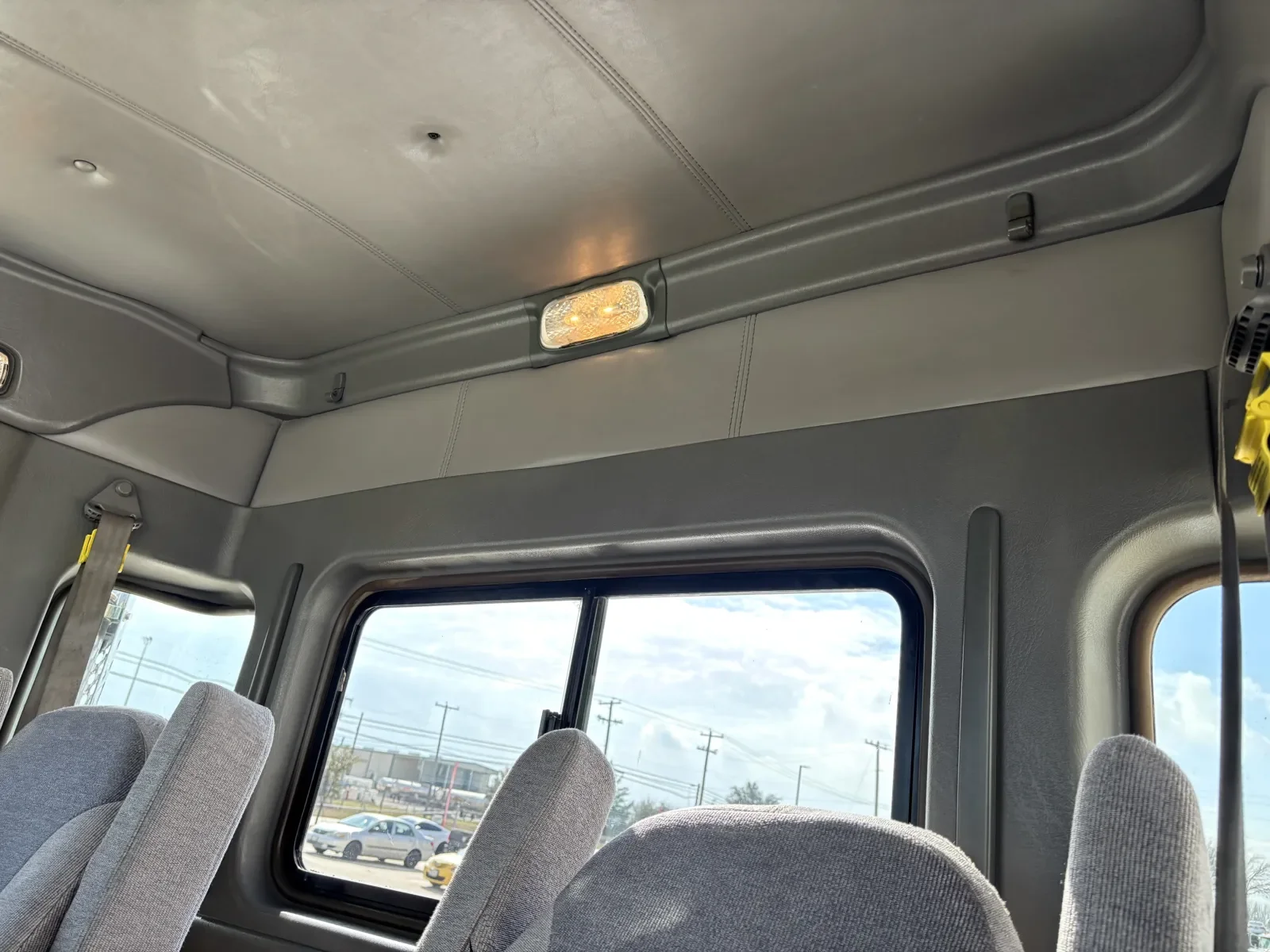 2013 Kenworth T800 - image 19