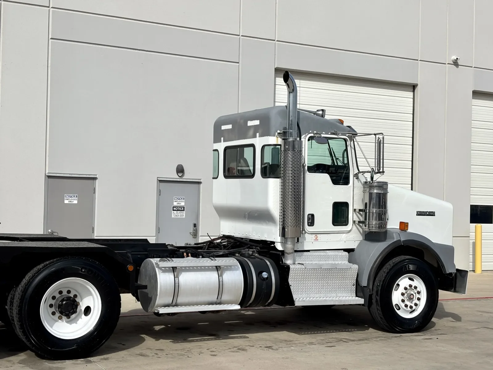 2013 Kenworth T800 - image 7