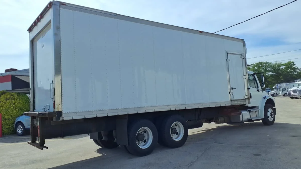 2019 Freightliner M2 106 in Warwick, RI — photo 4