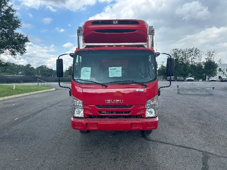 2018 Isuzu NQR in Nashville (Mount Juliet), TN — photo 2