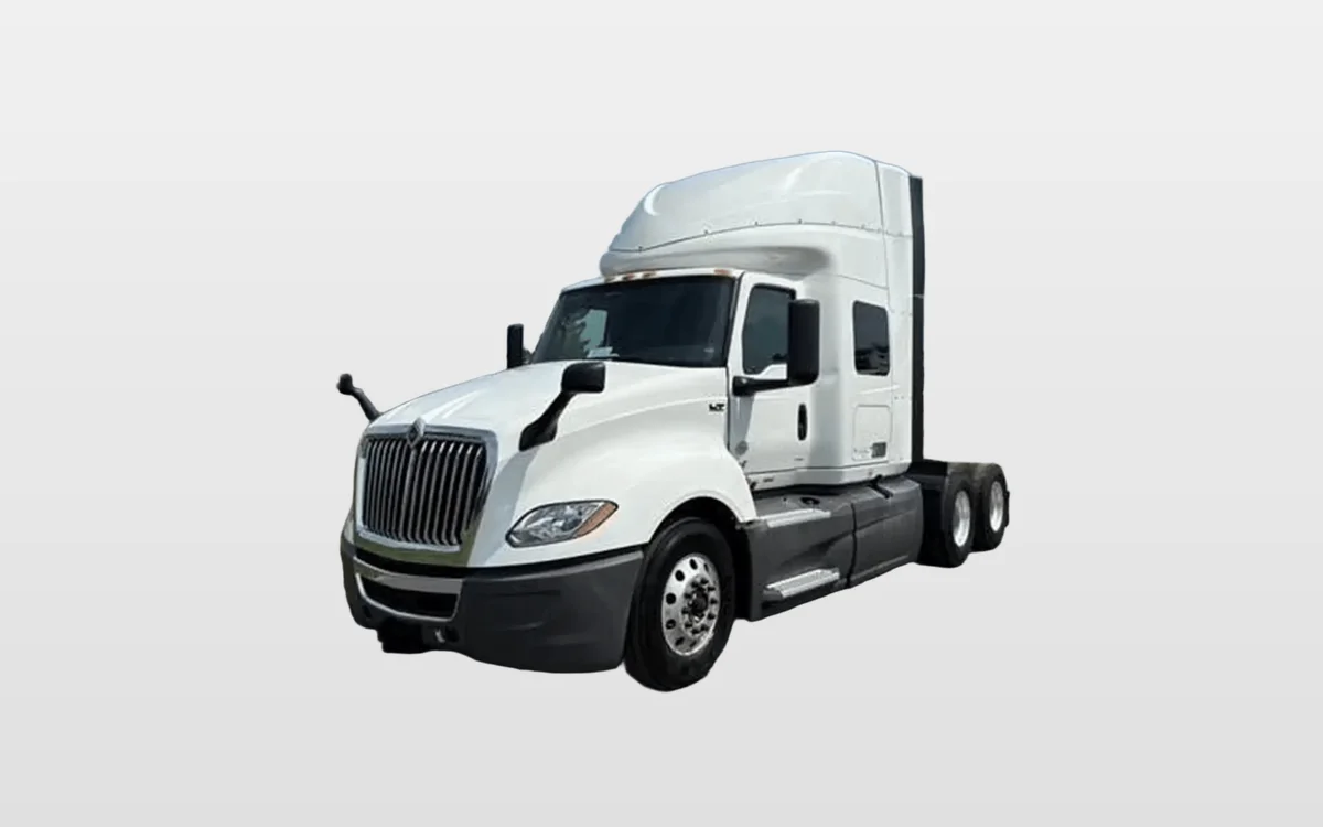 2022 International LT - image 1