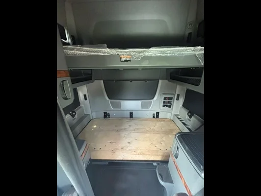 2021 International LT in Conyers, GA — photo 11