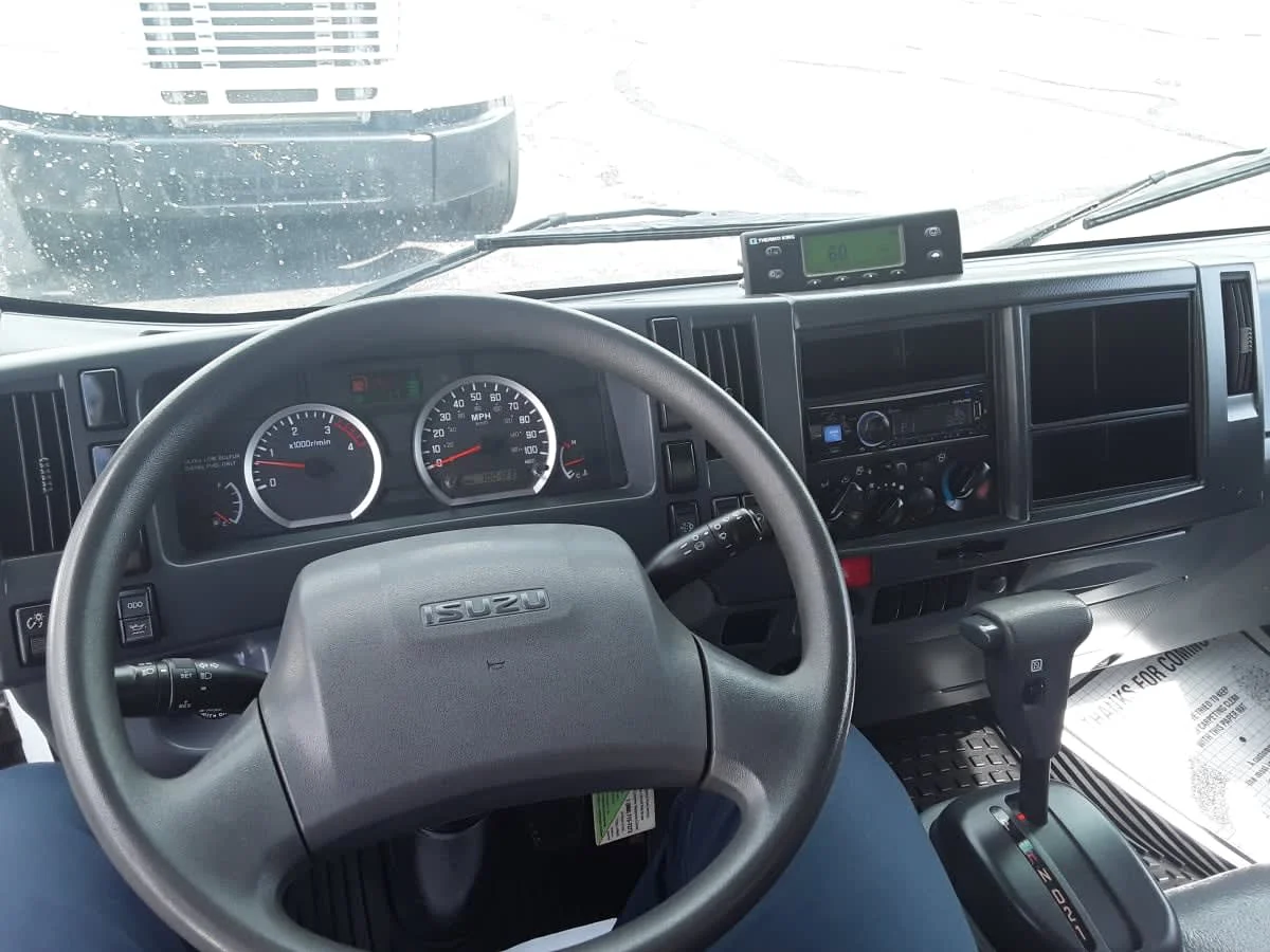 2017 Isuzu NRR - image 10