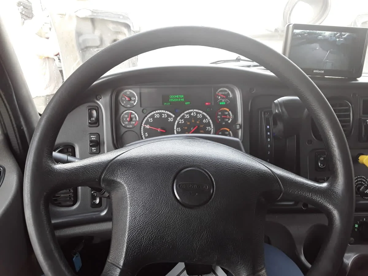 2020 Freightliner M2 106 in Kansas City, MO — photo 7