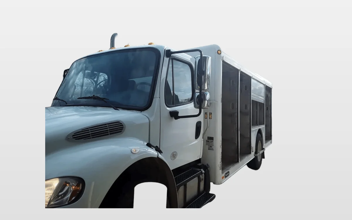 2020 Freightliner M2 106 - image 1