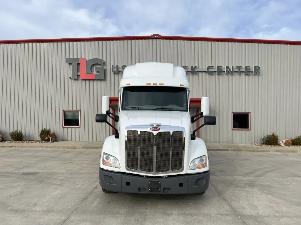 2021 Peterbilt 579 in Cincinnati, OH — photo 3
