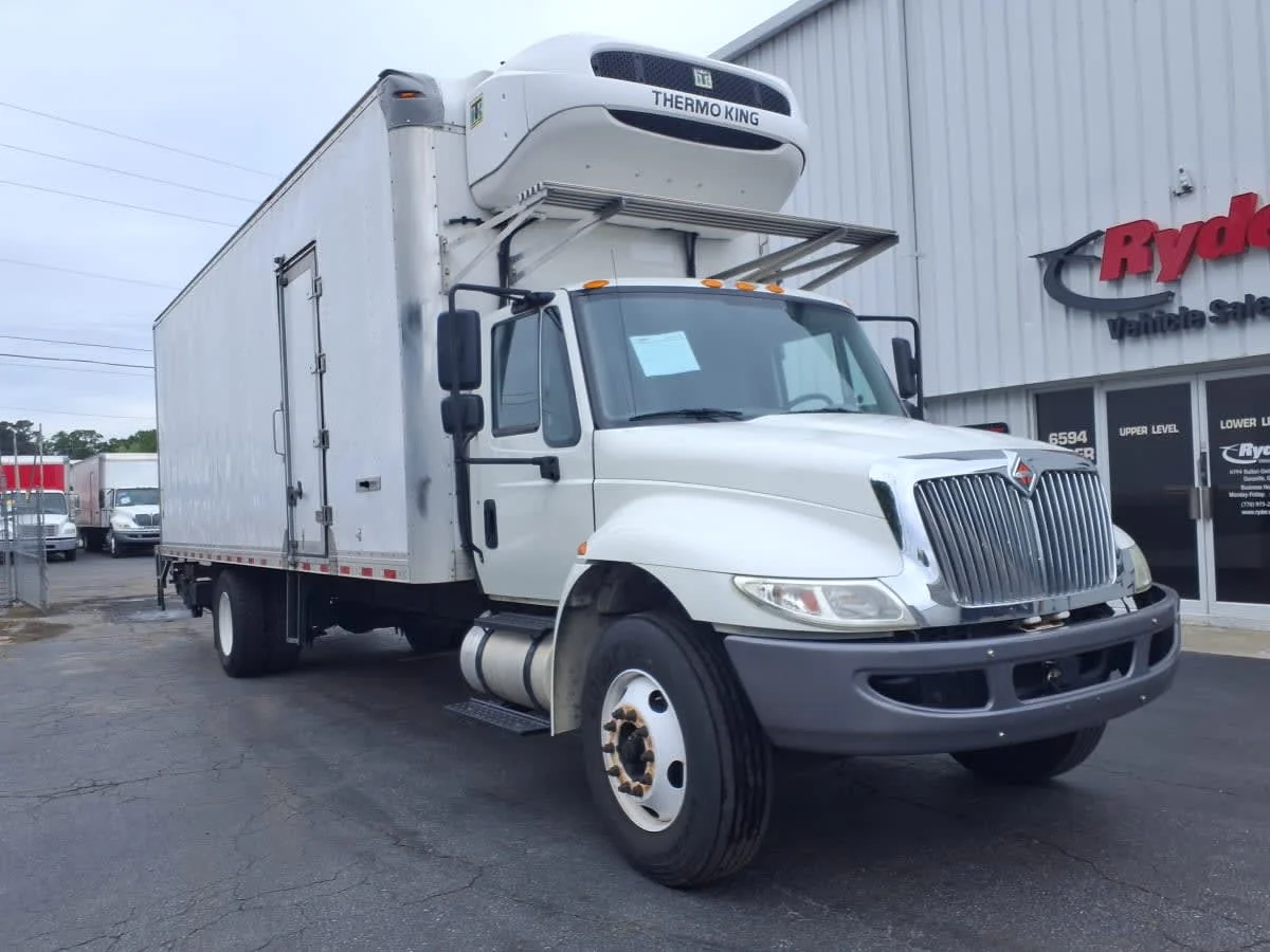 2019 International 4300 in Doraville, GA — photo 3