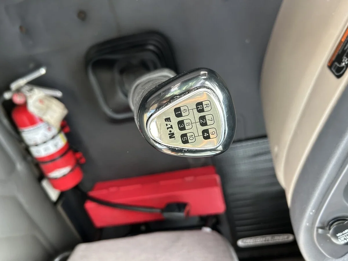 2015 Freightliner Cascadia - image 15