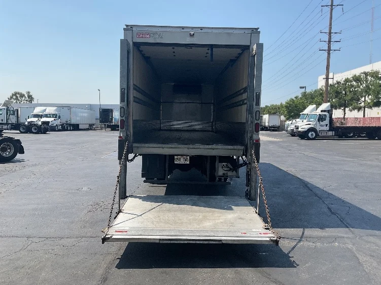 2019 Freightliner M2 106 - image 9