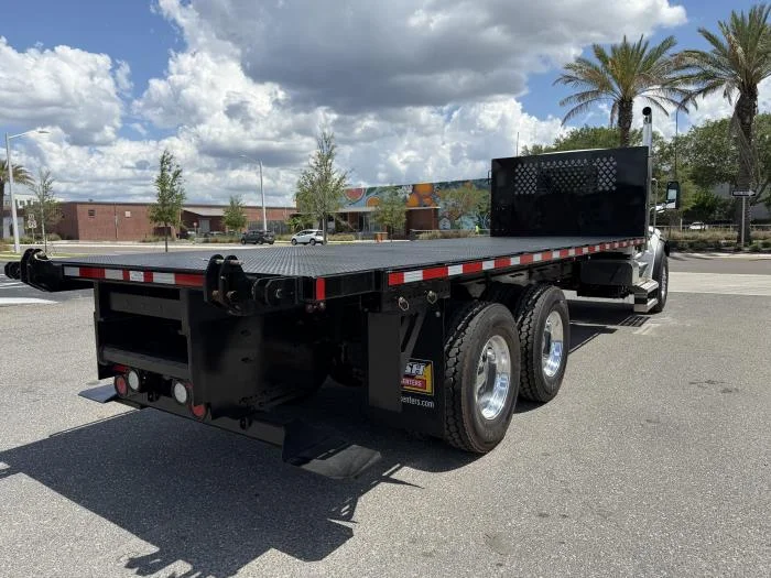 2027 Peterbilt 548 — photo 7