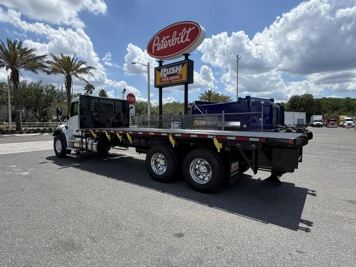 2027 Peterbilt 548 — photo 4
