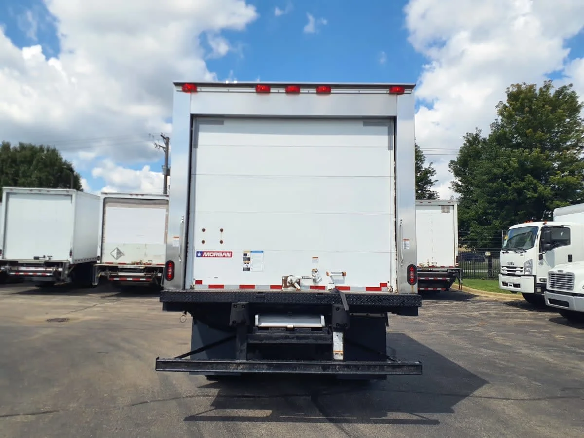 2019 Isuzu NRR in Wayland, MI — photo 5