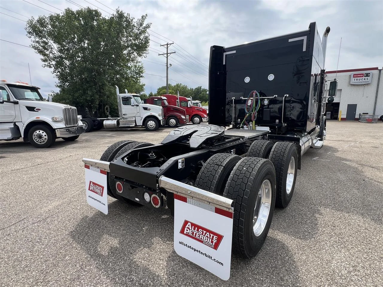 2027 Peterbilt 589 in South St. Paul, MN — photo 5