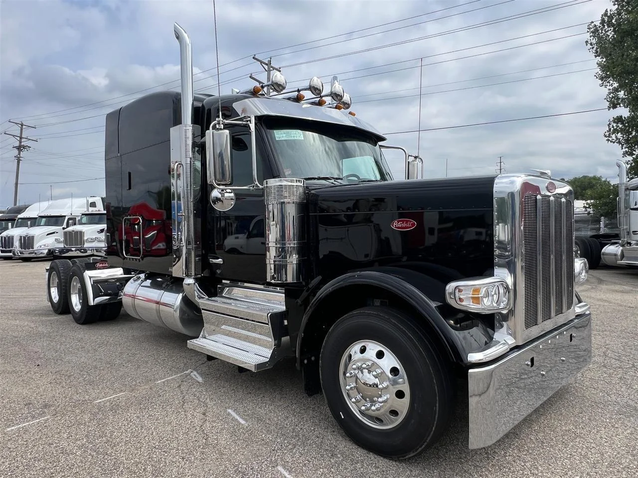 2027 Peterbilt 589 in South St. Paul, MN — photo 7