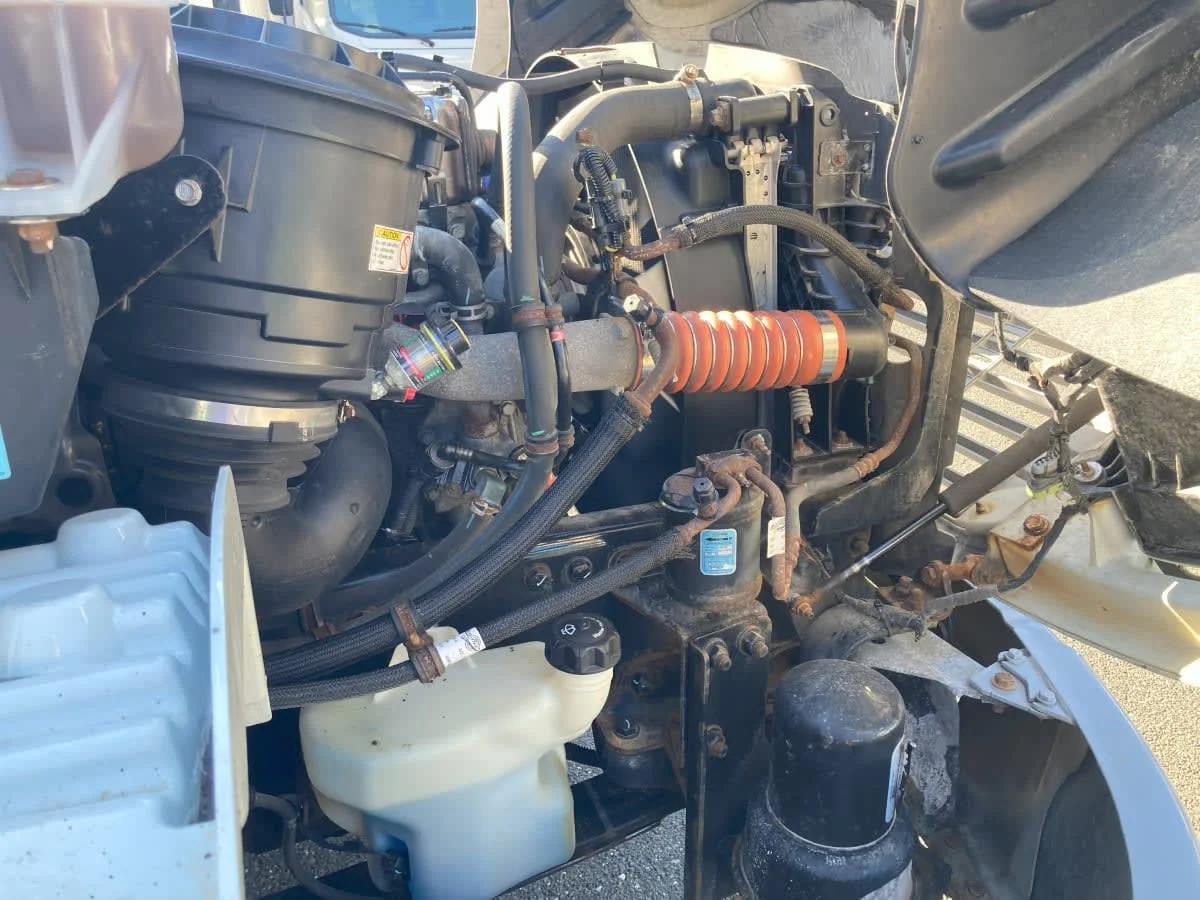 2020 Freightliner M2 106 - image 9