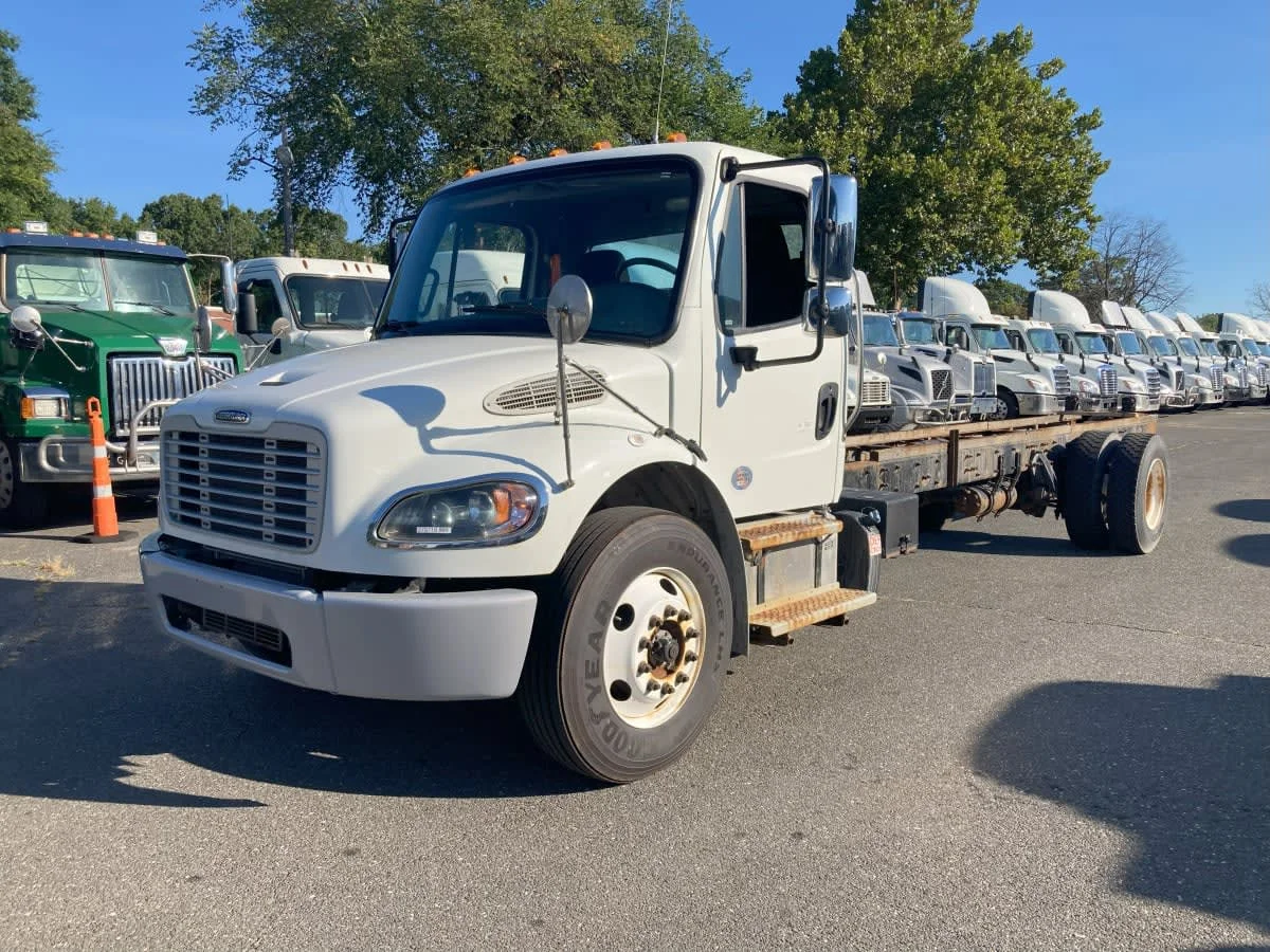 2020 Freightliner M2 106