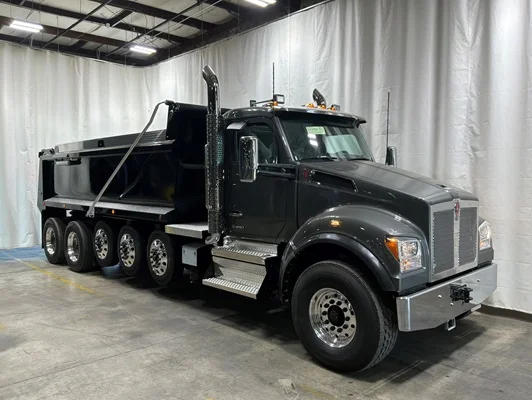 2027 Kenworth T880