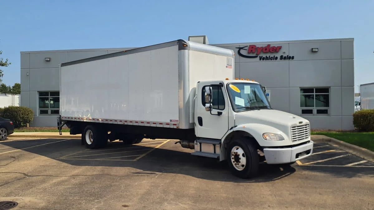 2020 Freightliner M2 106 in Bolingbrook, IL — photo 3