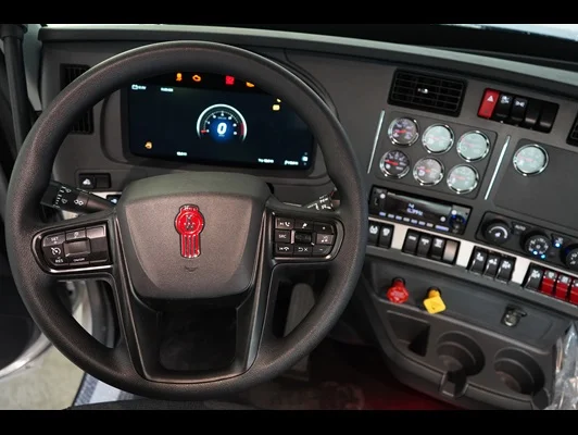 2027 Kenworth T880 in Asheville, NC — photo 3