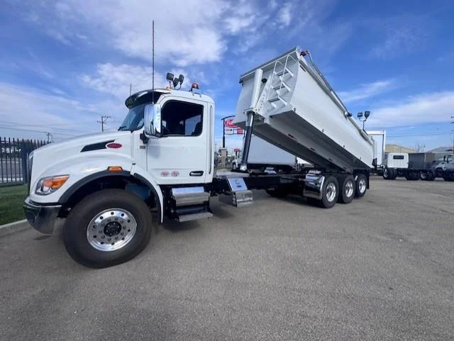 2026 Peterbilt 548 in Fontana, CA — photo 11