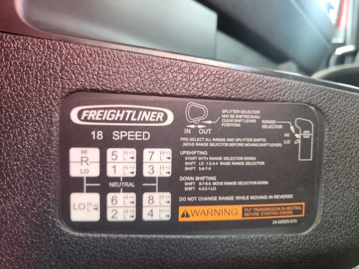 2020 Freightliner Cascadia in Hilliard, OH — photo 15